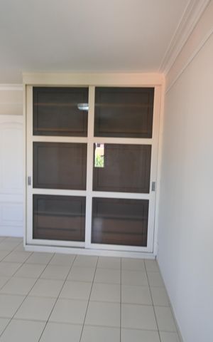 Casa à venda com 270m², 3 quartos e 3 vagasQuarto 2