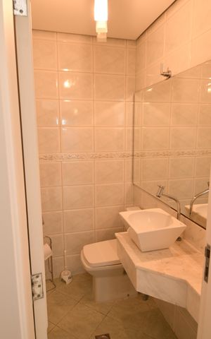 Casa à venda com 270m², 3 quartos e 3 vagasLavabo