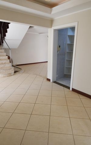 Casa à venda com 270m², 3 quartos e 3 vagasSala 2