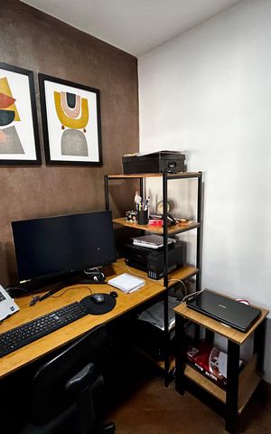 Casa à venda com 500m², 6 quartos e 3 vagas Casa à venda com 500m², 6 quartos e 3 vagasEscritório