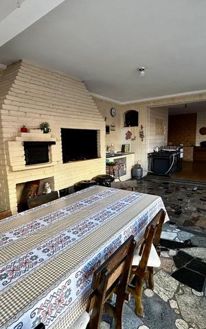 Casa à venda com 500m², 6 quartos e 3 vagas Casa à venda com 500m², 6 quartos e 3 vagasChurrasqueira