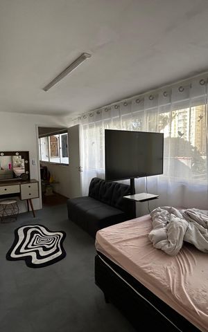 Casa à venda com 500m², 6 quartos e 3 vagas Casa à venda com 500m², 6 quartos e 3 vagasQuarto 4