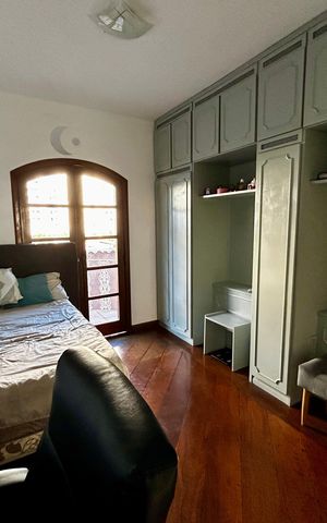Casa à venda com 500m², 6 quartos e 3 vagas Casa à venda com 500m², 6 quartos e 3 vagasQuarto 2