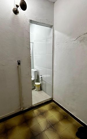 Casa à venda com 500m², 6 quartos e 3 vagas Casa à venda com 500m², 6 quartos e 3 vagasEdícula - Quarto
