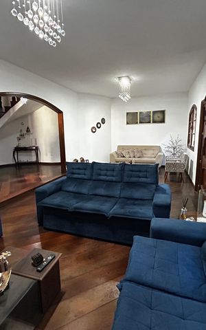 Casa à venda com 500m², 6 quartos e 3 vagas Casa à venda com 500m², 6 quartos e 3 vagasSala