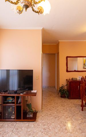 Apartamento à venda com 85m², 3 quartos e 2 vagas Apartamento à venda com 85m², 3 quartos e 2 vagasSala