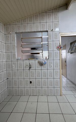 Casa à venda com 210m², 4 quartos e 1 vaga Casa à venda com 210m², 4 quartos e 1 vagaCozinha