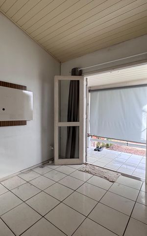 Casa à venda com 210m², 4 quartos e 1 vaga Casa à venda com 210m², 4 quartos e 1 vagaSala