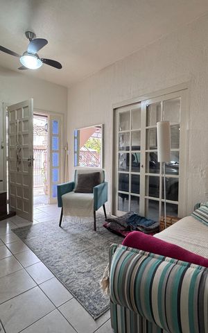 Casa à venda com 210m², 4 quartos e 1 vaga Casa à venda com 210m², 4 quartos e 1 vagaCasa 2 - Sala
