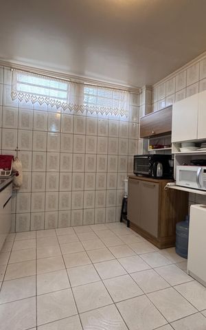 Casa à venda com 210m², 4 quartos e 1 vaga Casa à venda com 210m², 4 quartos e 1 vagaCasa 2 - Cozinha