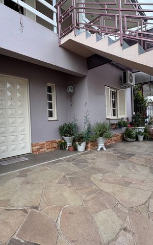 Casa à venda com 210m², 4 quartos e 1 vaga Casa à venda com 210m², 4 quartos e 1 vagaÁrea comum