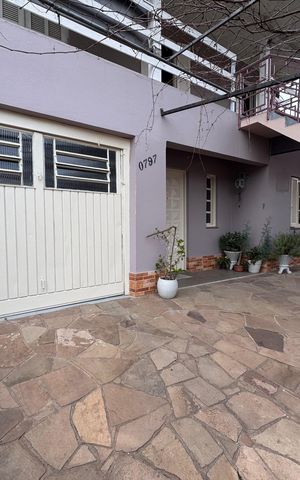 Casa à venda com 210m², 4 quartos e 1 vaga Casa à venda com 210m², 4 quartos e 1 vagaÁrea comum