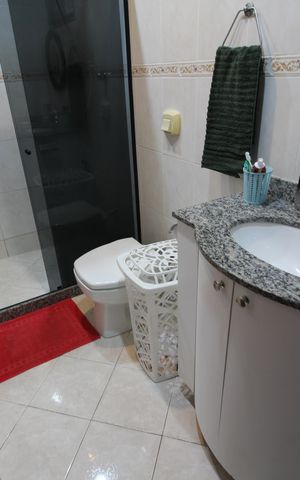Casa à venda com 135m², 3 quartos e 1 vagaSuíte 1 - Banheiro