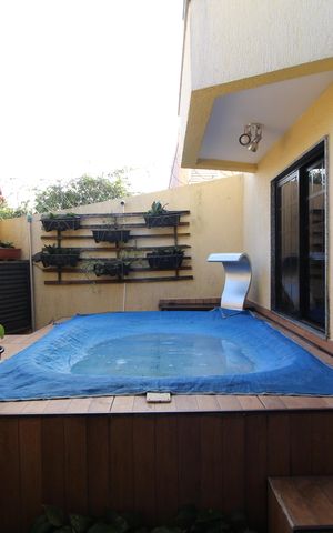 Casa à venda com 135m², 3 quartos e 1 vagaPiscina