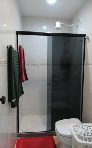 Casa à venda com 135m², 3 quartos e 1 vagaSuíte 1 - Banheiro