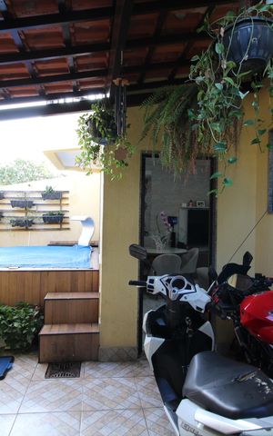Casa à venda com 135m², 3 quartos e 1 vagaFrente