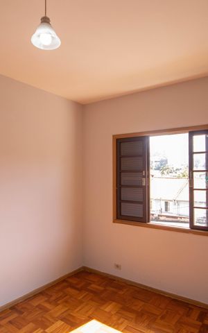 Casa à venda com 246m², 3 quartos e 5 vagas Casa à venda com 246m², 3 quartos e 5 vagasQuarto 2
