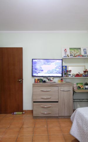 Casa à venda com 270m², 6 quartos e 3 vagasQuarto 5