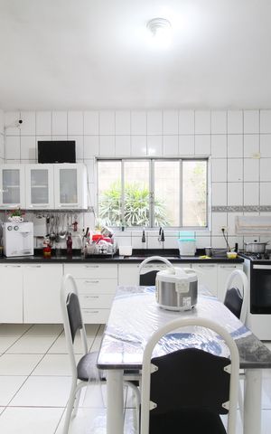 Casa à venda com 270m², 6 quartos e 3 vagasCozinha