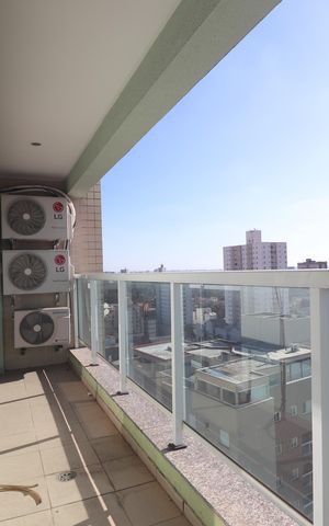 Apartamento à venda com 107m², 2 quartos e 3 vagasVaranda