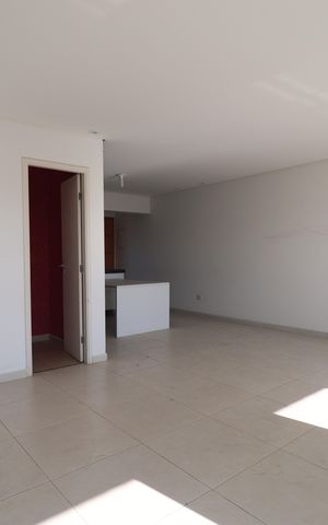 Apartamento à venda com 107m², 2 quartos e 3 vagasSala