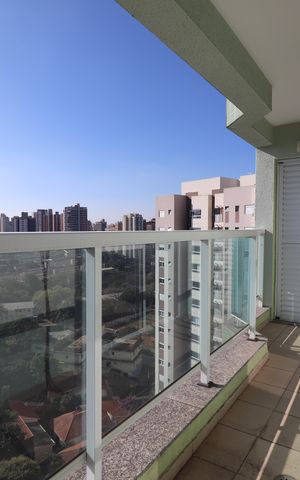 Apartamento à venda com 107m², 2 quartos e 3 vagasVaranda