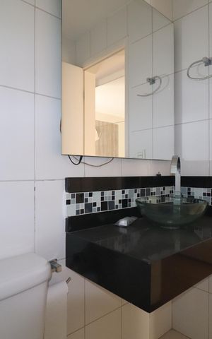 Apartamento à venda com 107m², 2 quartos e 3 vagasBanheiro Quarto 1 suíte