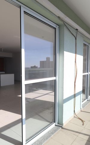 Apartamento à venda com 107m², 2 quartos e 3 vagasVaranda