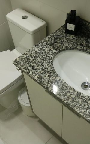 Apartamento à venda com 89m², 2 quartos e 2 vagasBanheiro da Suíte 2