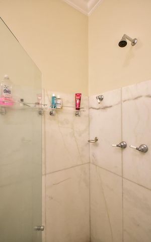 Casa à venda com 715m², 5 quartos e 3 vagasBanheiro 2 Suíte 2