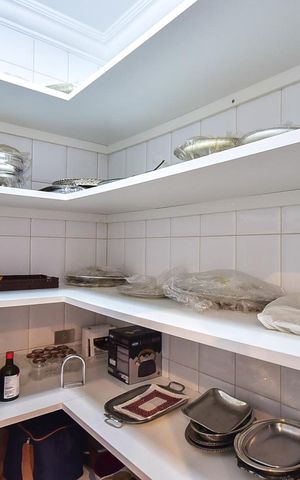 Casa à venda com 715m², 5 quartos e 3 vagasDespensa