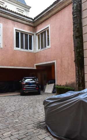 Casa à venda com 715m², 5 quartos e 3 vagasGaragem