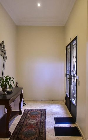 Casa à venda com 715m², 5 quartos e 3 vagasHall de Circulação