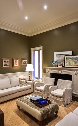 Casa à venda com 715m², 5 quartos e 3 vagasSala de Tv