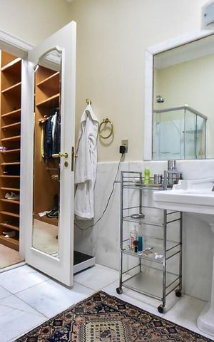 Casa à venda com 715m², 5 quartos e 3 vagasBanheiro 1 Suíte 2