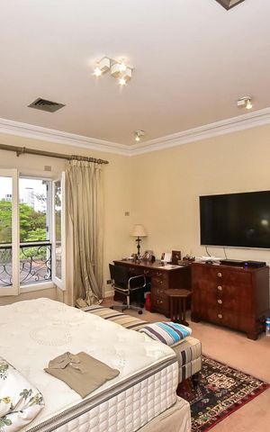 Casa à venda com 715m², 5 quartos e 3 vagasSuíte 2