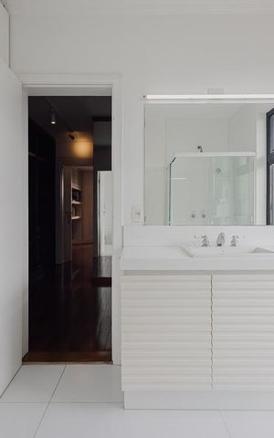Casa à venda com 700m², 5 quartos e 6 vagasBanheiro da Suíte 3