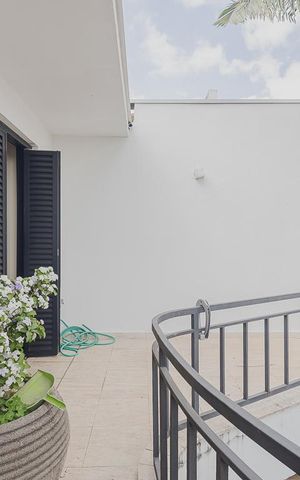 Casa à venda com 700m², 5 quartos e 6 vagasVaranda da Suíte 3