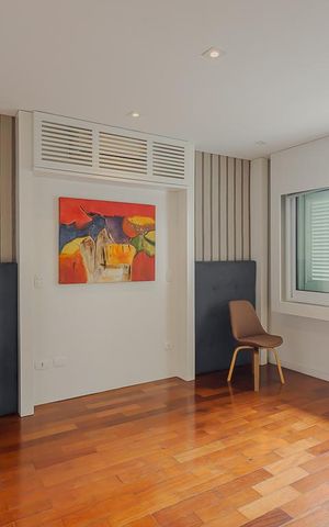 Casa à venda com 700m², 5 quartos e 6 vagasSuíte 1
