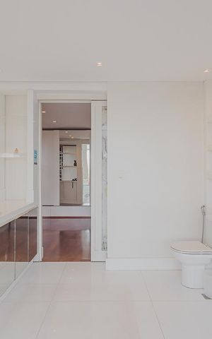 Casa à venda com 700m², 5 quartos e 6 vagasBanheiro da Suíte 3