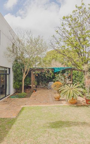 Casa à venda com 700m², 5 quartos e 6 vagasJardim