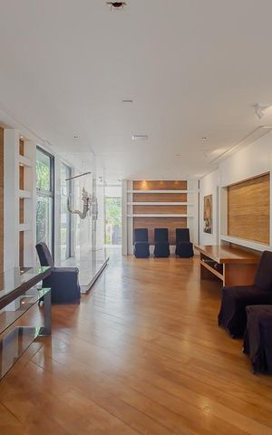 Casa à venda com 700m², 5 quartos e 6 vagasHall de entrada