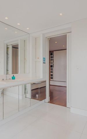 Casa à venda com 700m², 5 quartos e 6 vagasBanheiro da Suíte 3