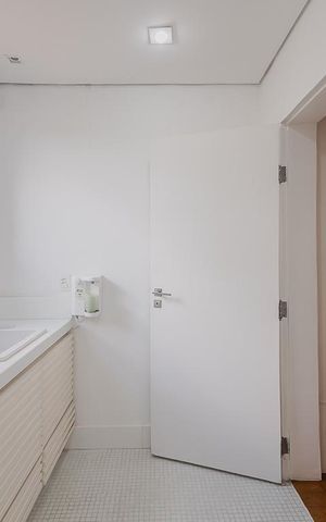 Casa à venda com 700m², 5 quartos e 6 vagasBanheiro da Suíte 4