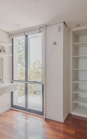 Casa à venda com 700m², 5 quartos e 6 vagasCloset da suíte 2
