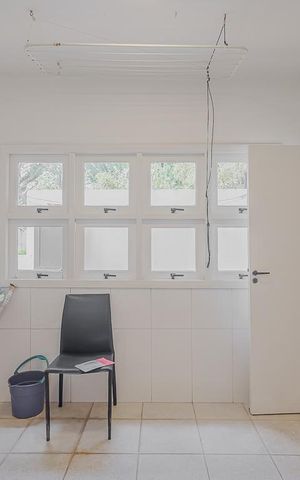 Casa à venda com 700m², 5 quartos e 6 vagasÁrea de Serviço