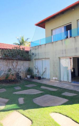 Casa para alugar com 357m², 5 quartos e 4 vagasQuintal