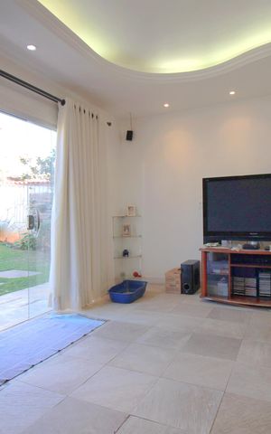 Casa para alugar com 357m², 5 quartos e 4 vagasSala de TV