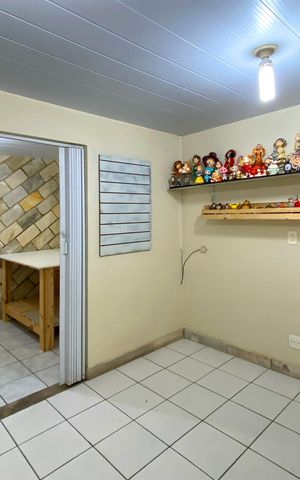 Casa para alugar com 357m², 5 quartos e 4 vagas Casa para alugar com 357m², 5 quartos e 4 vagasSótão