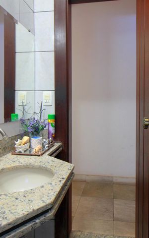 Casa para alugar com 357m², 5 quartos e 4 vagasBanheiro da Suíte 2